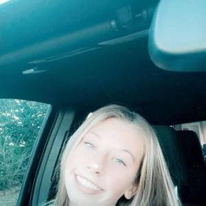 Meet your Posher, Katelyn